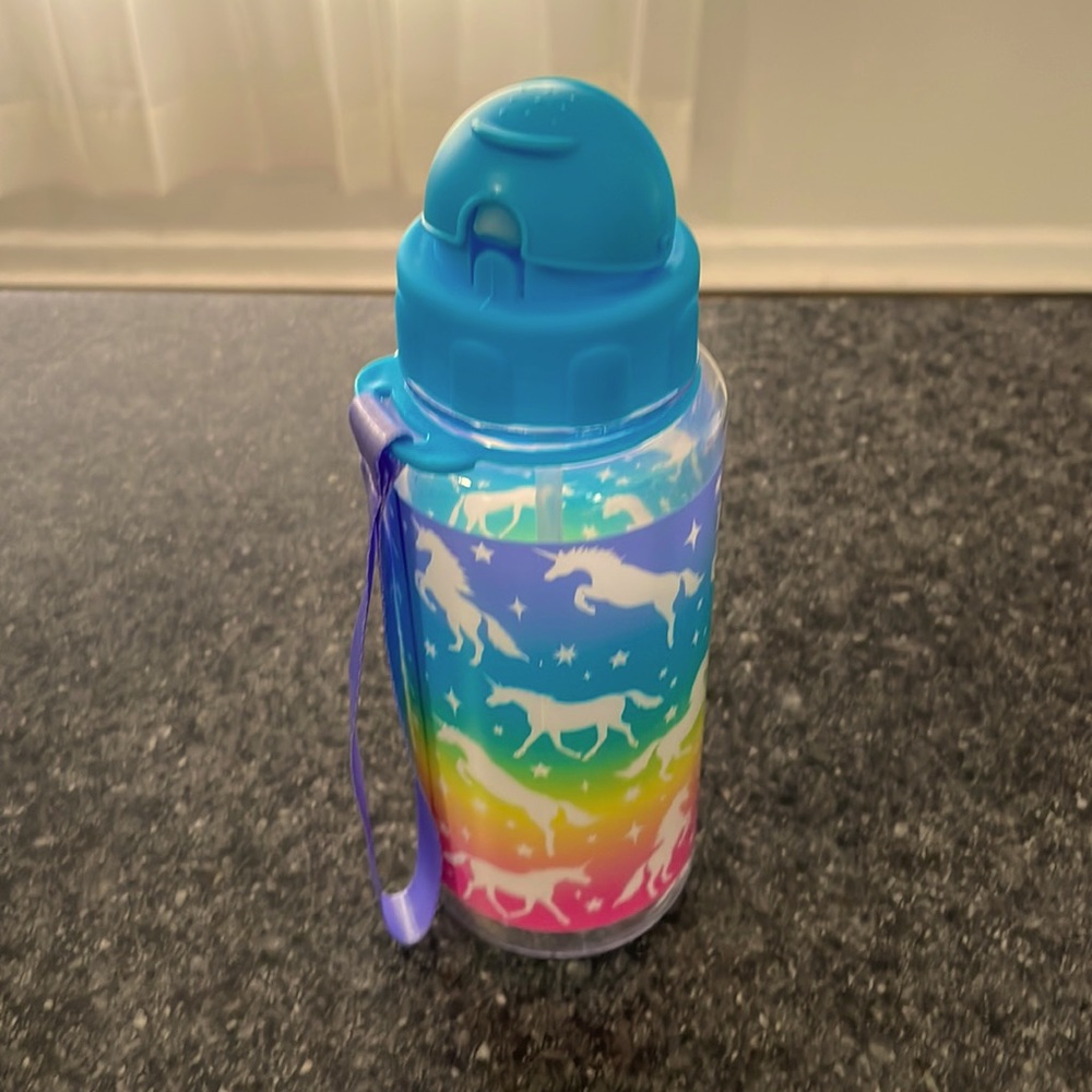 🌷5/$10🌷Rainbow Unicorn 16.9 fl. Oz. Water Bottle